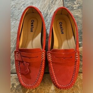 NWT Osslue Women’s Suede Leather Penny Loafer 8
